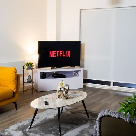 Manchester City Centre Apt With Balcony & Free Parking - Including Free 1-Hour Late Check-Out For Bookings On The 29Th 31St May, Justeat Voucher For 2-Night Stays Minimum! Манчестър Екстериор снимка