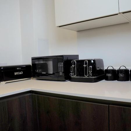 Manchester City Centre Apt With Balcony & Free Parking - Including Free 1-Hour Late Check-Out For Bookings On The 29Th 31St May, Justeat Voucher For 2-Night Stays Minimum! Манчестър Екстериор снимка
