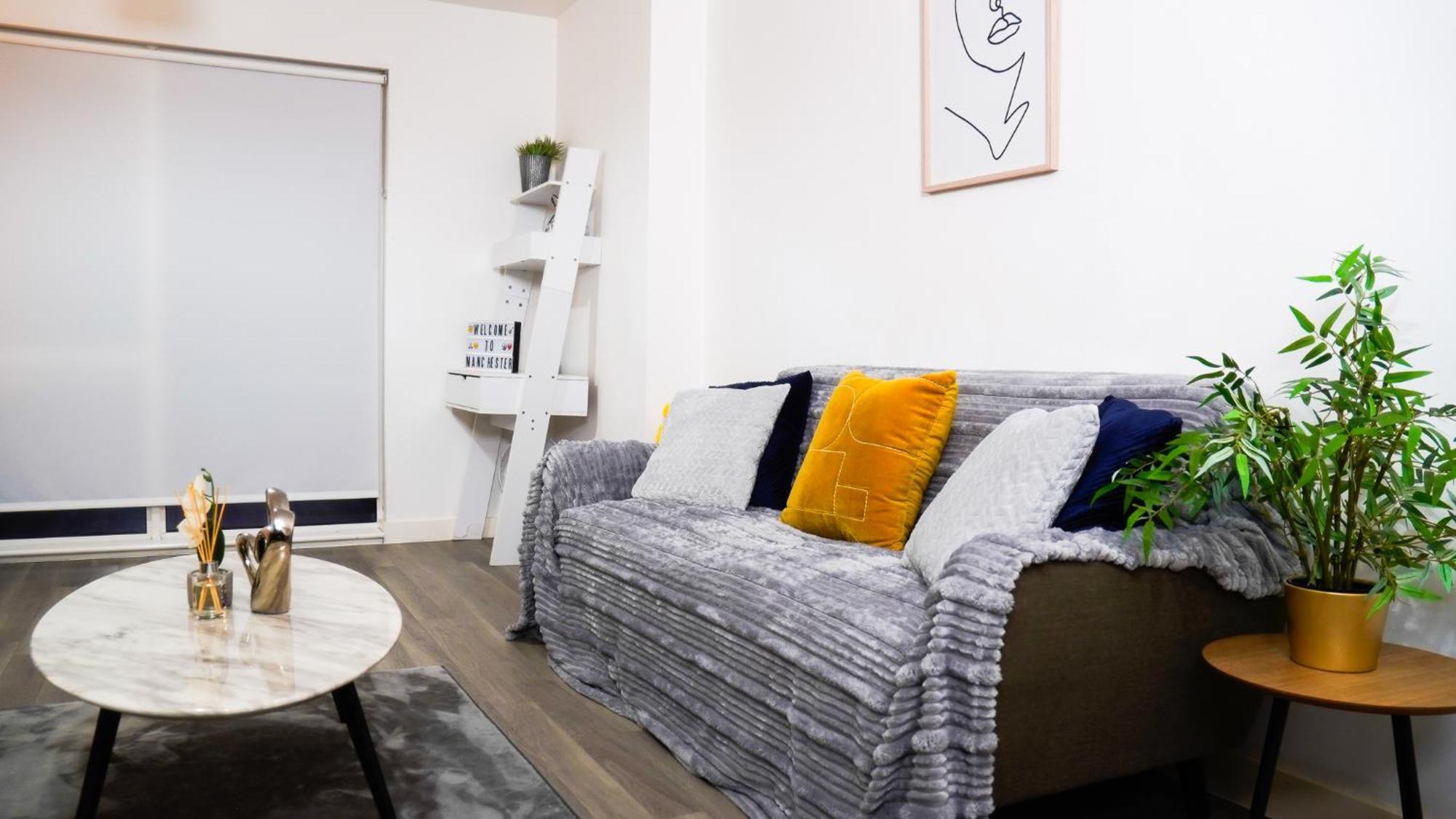 Manchester City Centre Apt With Balcony & Free Parking - Including Free 1-Hour Late Check-Out For Bookings On The 29Th 31St May, Justeat Voucher For 2-Night Stays Minimum! Манчестър Екстериор снимка